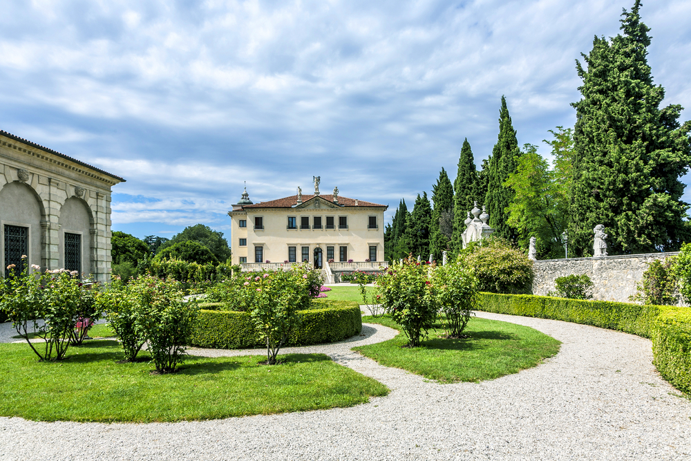 Italian Style Garden example