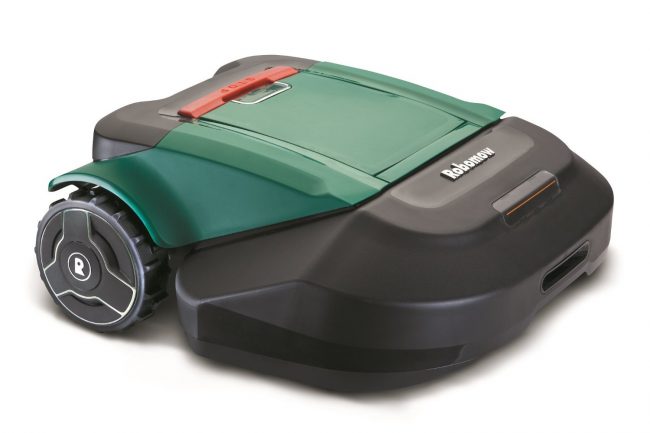 Robomow RS612 Battery Powered Lawn Mower e1471449913450